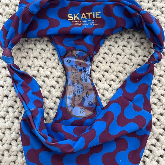 Skatie• ‘Salty’ Bikini Bottom in INFINITO - Picture 15 of 17